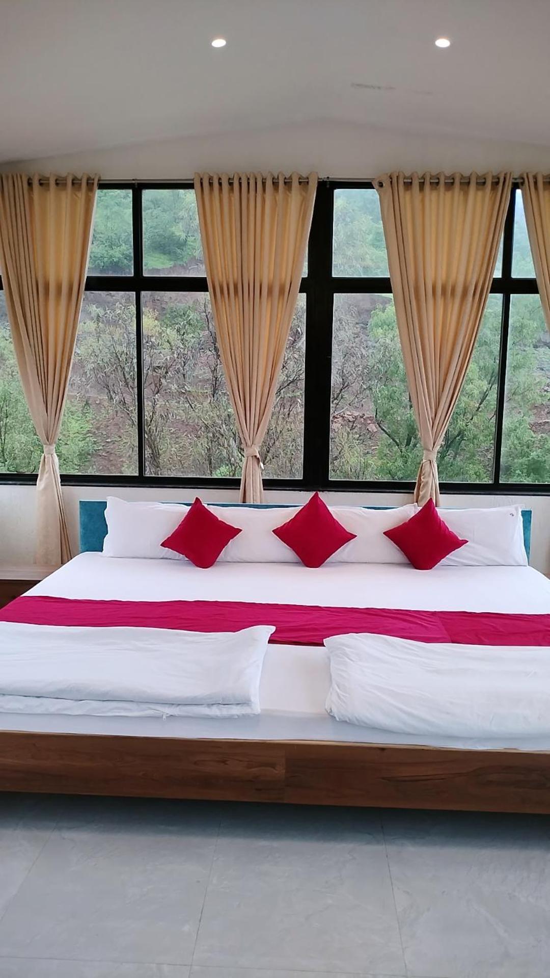 Golden Resort Igatpuri Esterno foto