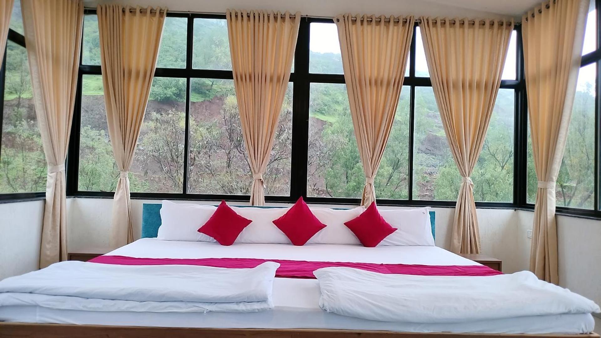 Golden Resort Igatpuri Esterno foto