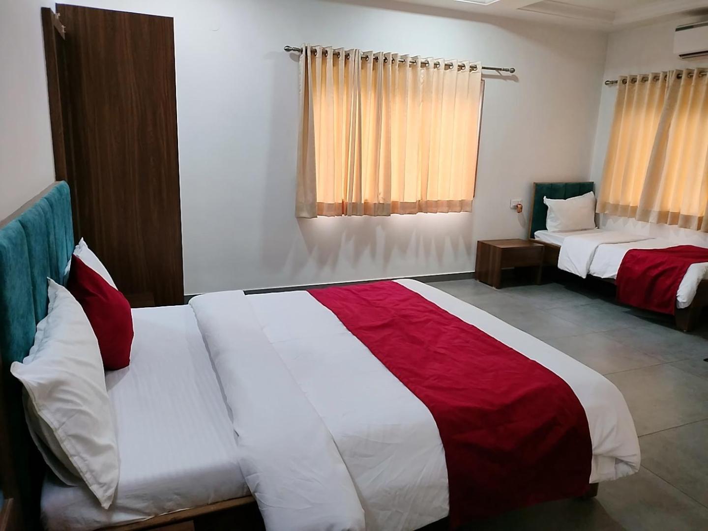 Golden Resort Igatpuri Esterno foto