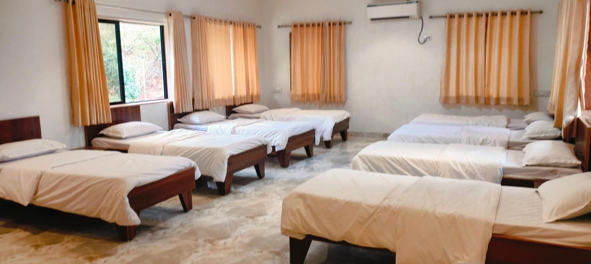 Golden Resort Igatpuri Esterno foto