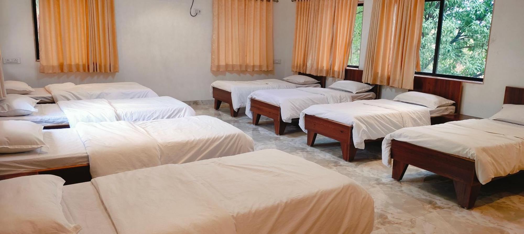 Golden Resort Igatpuri Esterno foto